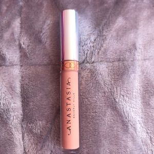 Anastasia Beverly Hills Liquid Lipstick in Naked